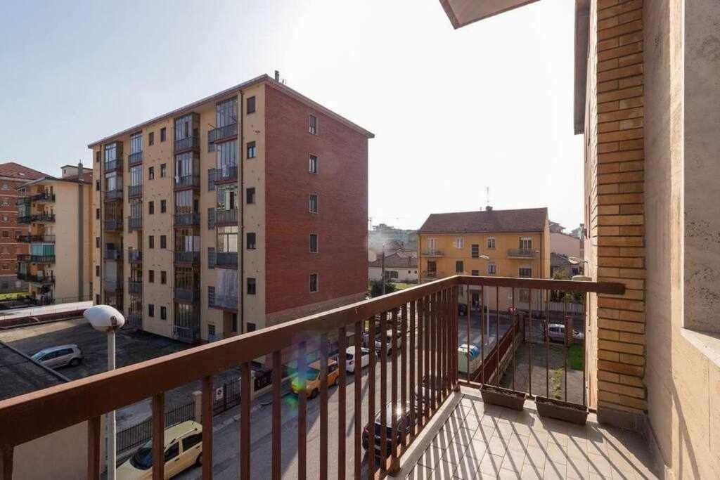 Appartamento A Pochi Passi Dalla Stazione Comodo A Coppie E Famiglie, Casa Ferrucci โกลเลญโญ ภายนอก รูปภาพ